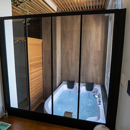 Capsule Wellness - Sauna - Balneo - Machine De Sport Privatif - Ps5 - 2 Chambres Valenciennes Kültér fotó