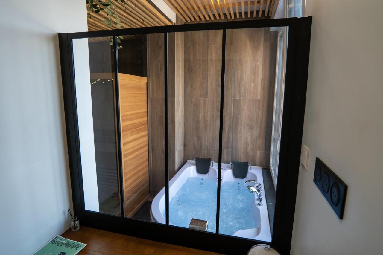 Capsule Wellness - Sauna - Balneo - Machine De Sport Privatif - Ps5 - 2 Chambres Valenciennes Kültér fotó