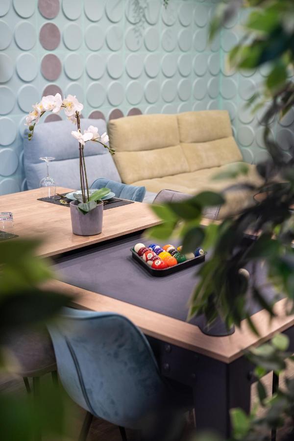 Capsule Wellness - Sauna - Balneo - Machine De Sport Privatif - Ps5 - 2 Chambres Valenciennes Kültér fotó
