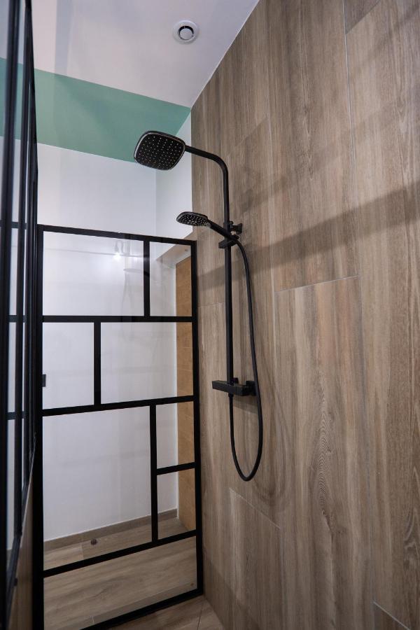 Capsule Wellness - Sauna - Balneo - Machine De Sport Privatif - Ps5 - 2 Chambres Valenciennes Kültér fotó
